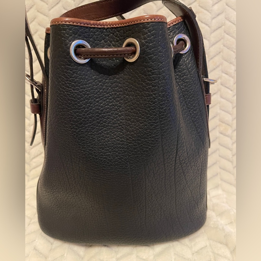 Dooney and Bourke Y171 Drawstring bag - Picture 2 of 13